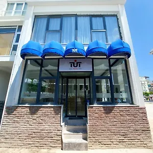 Tut Otel